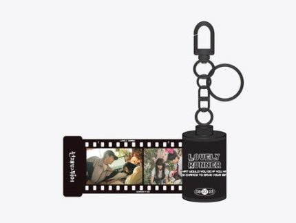 LOVELY RUNNER POP-UP STORE OFFICIAL MD - 18. FILM PHOTO KEY RING